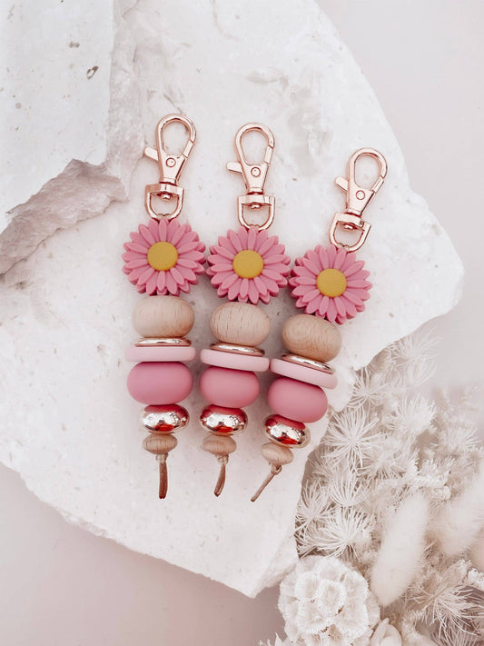 Lazy Daisy Keychain | Petal Pink